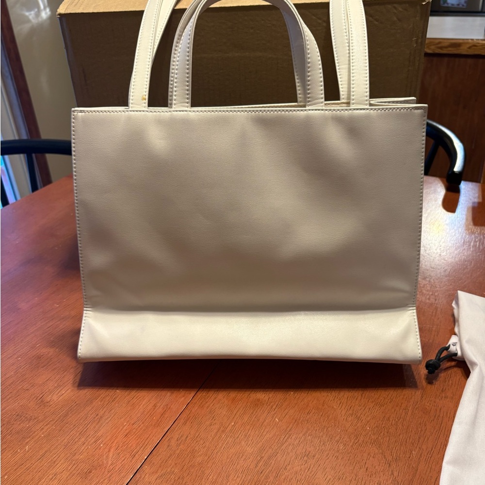 Telfar Cream Tote Bag - Picture 5 of 7